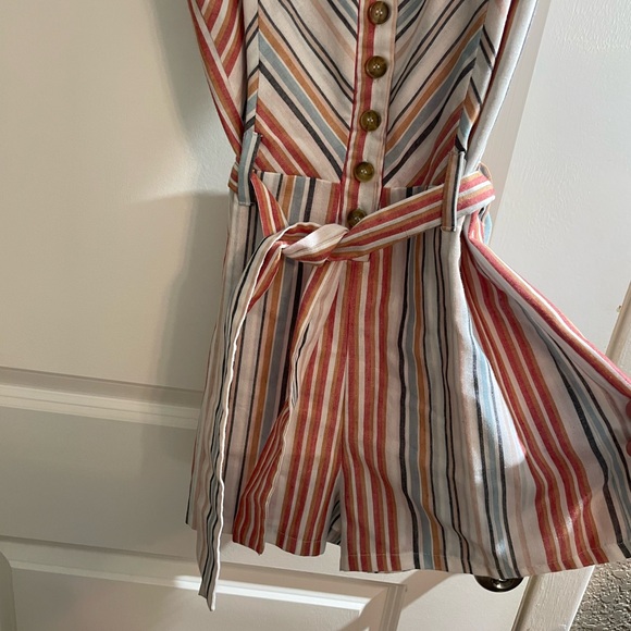 Striped Shorts Romper - Picture 2 of 5
